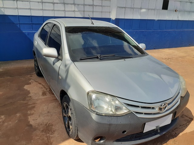 ETIOS SD XS 2013