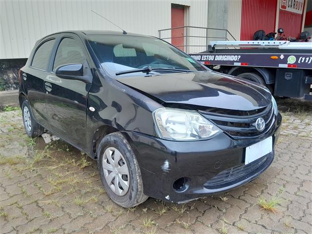 ETIOS HB X 2015