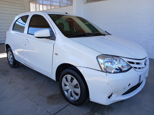 ETIOS HB X 2014
