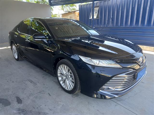 CAMRY XLE 2019